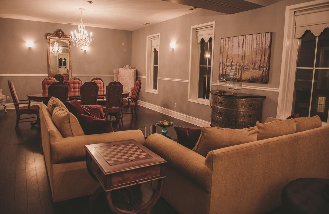 The Grand Hotel Carleton Place Extérieur photo